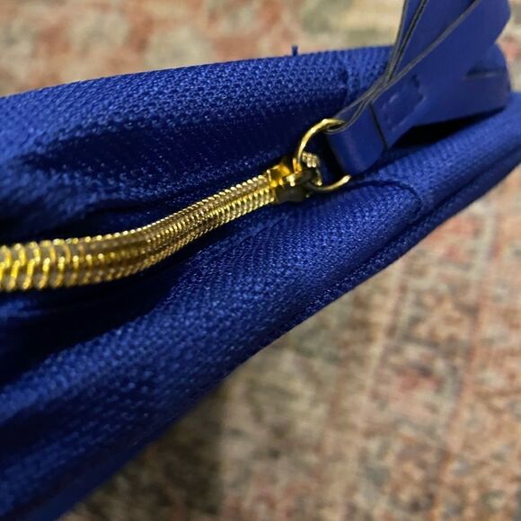 HP✨🎉(NWOT) Lancôme cosmetic bag - Picture 5 of 7